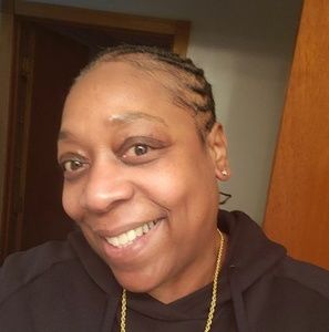 Meet your Posher, Cynthia